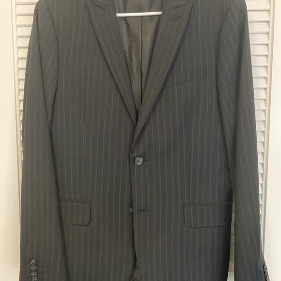 Large Express Suit - Picture 1 of 3